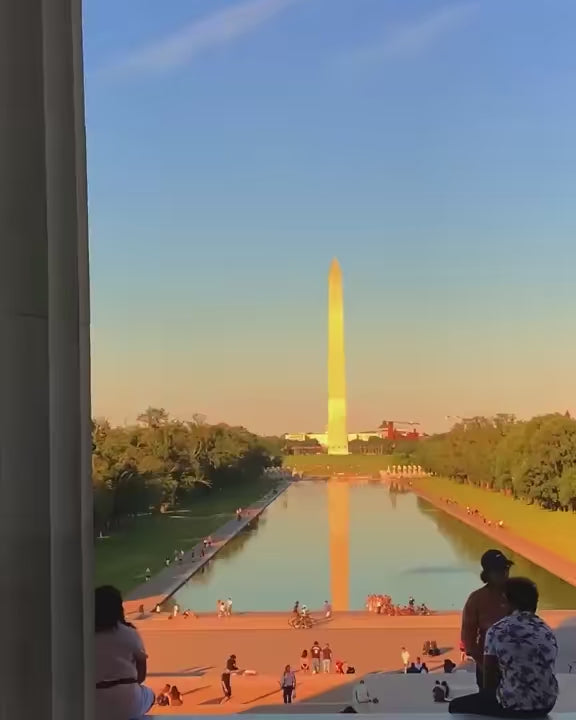 Washington D.C. skylines and national monuments 
